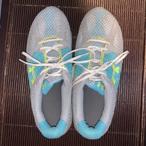 Under Armour Women’s Running Shoes Sz 7.5 - Picture 2 of 6